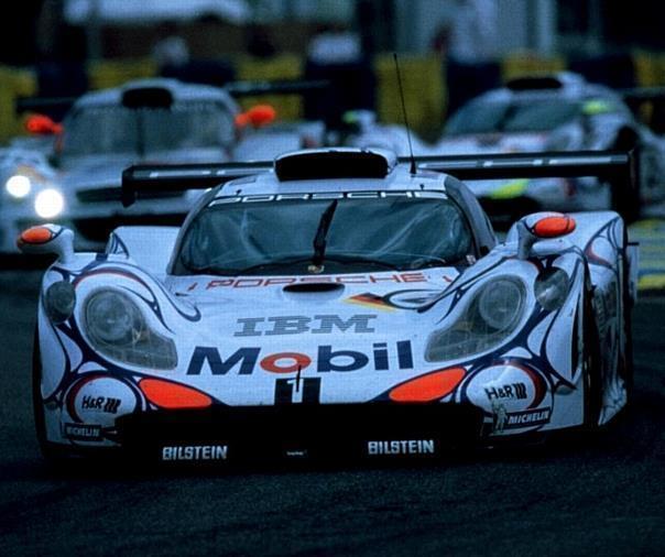 911 GT1: Mit diesem Typ errang Porsche 1998 beim 24 Stunden-Rennen in Le Mans einen Doppelsieg.